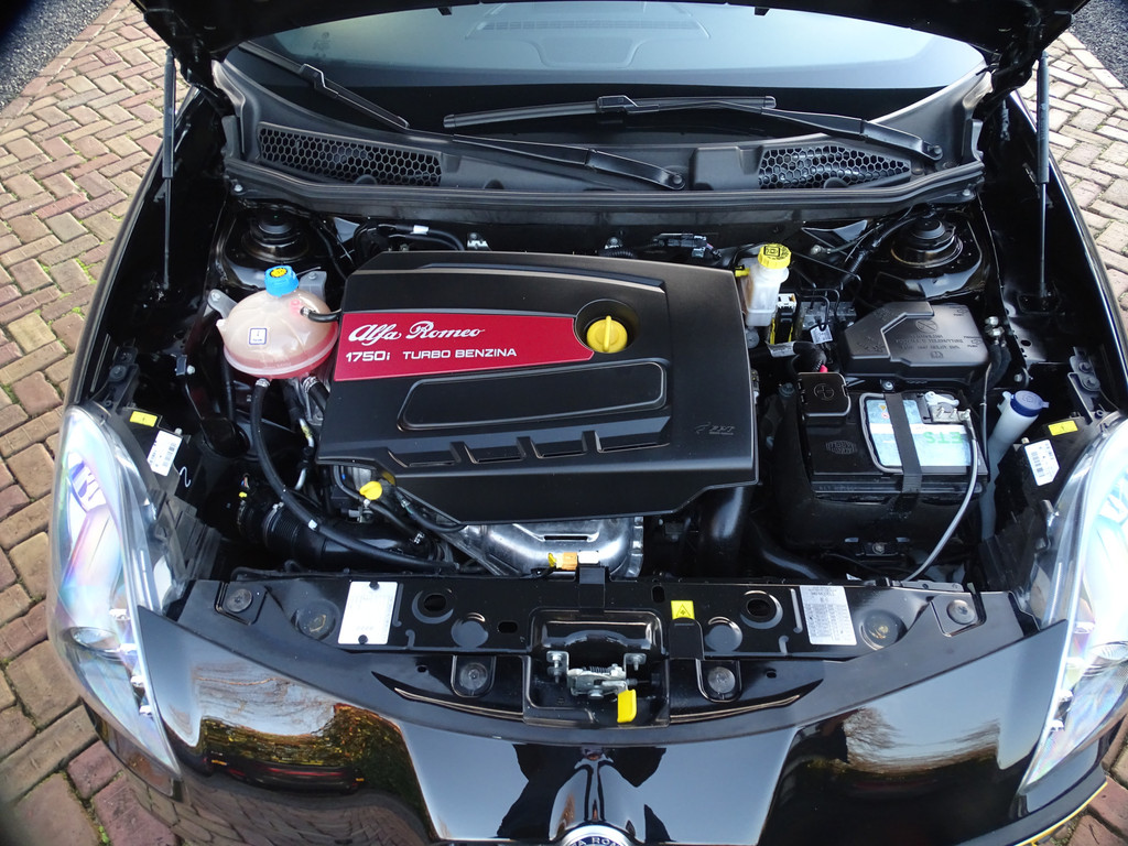 53774546-24.jpg